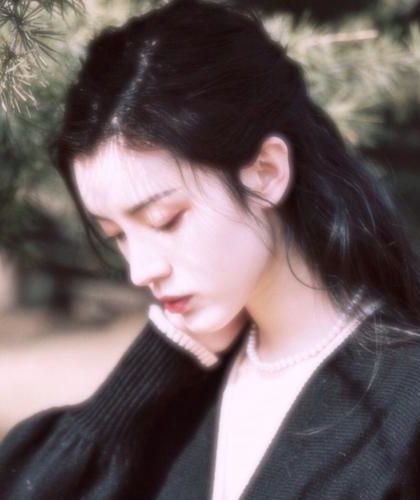 《再遇港雨》作者：寒雨连山